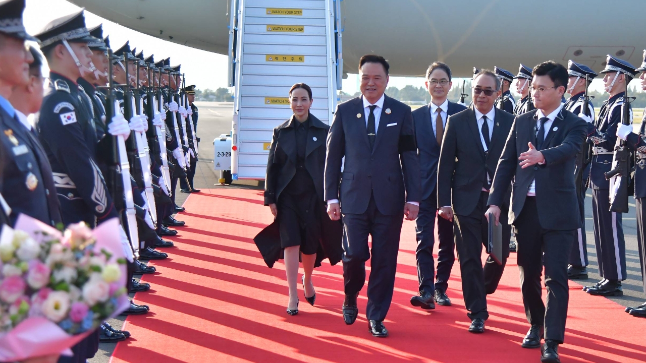 “อนุทิน” ถึงเกาหลีแล้ว-“สิริพงศ์” โชว์ภาพ “นายกฯ หนู” บิน 6 ชม. สั่งงานบนเครื่องบินฉ่ำ