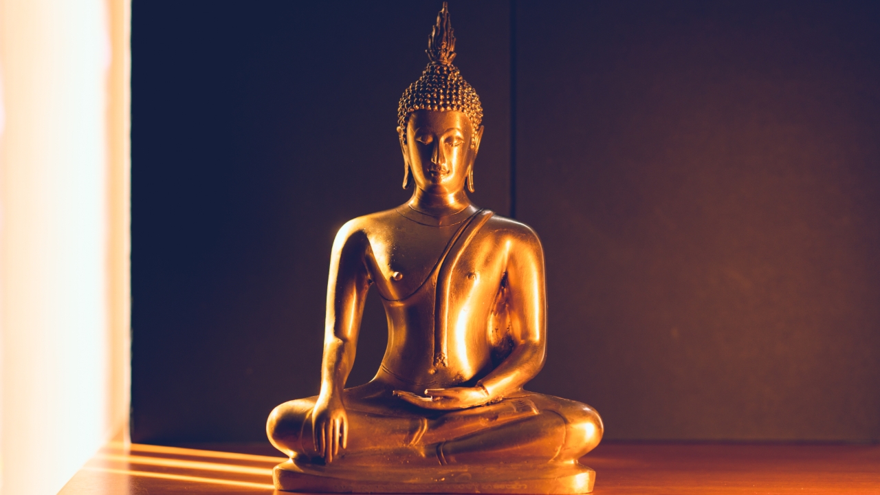 จุลชัยยะมงคลคาถา 9 จบ บทสวดแห่งชัยชนะ ชีวิตรุ่งเรือง ไม่ตกอับ