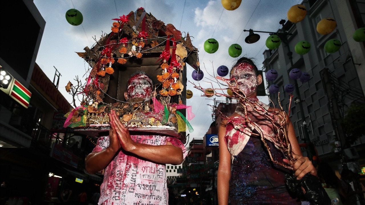 อัปเดตงานฮาโลวีน ถนนข้าวสาร 2568 ยังจัดต่อ แต่งดกิจกรรมบางส่วน