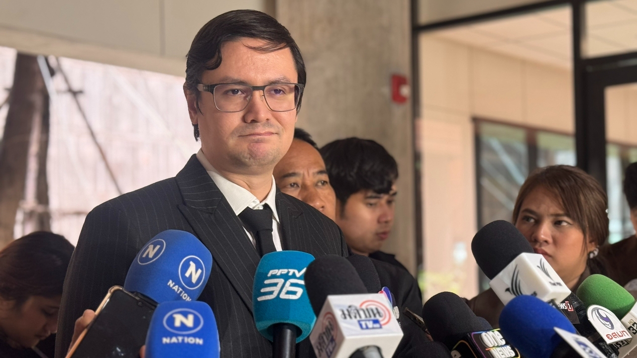 “โรม” สวน ตำรวจมีข้อมูลอยู่แล้วนักการเมืองเอี่ยมสแกมเมอร์ ขอนายกฯ อย่าผลักภาระให้ฝ่ายค้าน 