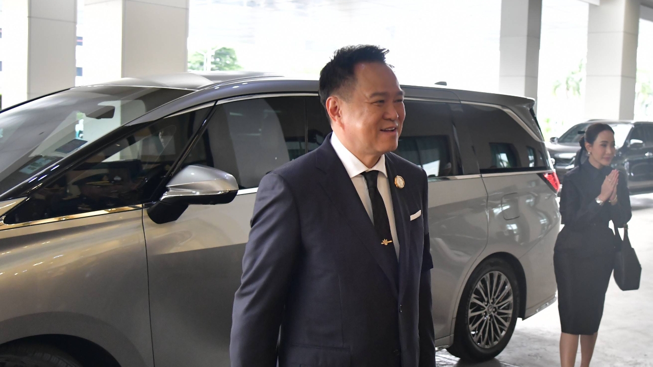 “อนุทิน” ชวนประชาชนใช้สิทธิ์ “คนละครึ่งพลัส” ขู่เอาผิดพวกหัวหมอสแกนแลกเงิน