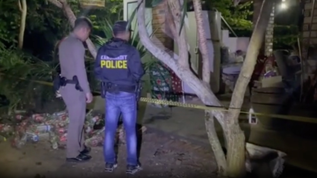 พ่อยิงลูกดับคาบ้าน ถืออาวุธมอบตัวตำรวจ ปัดให้การใดๆ