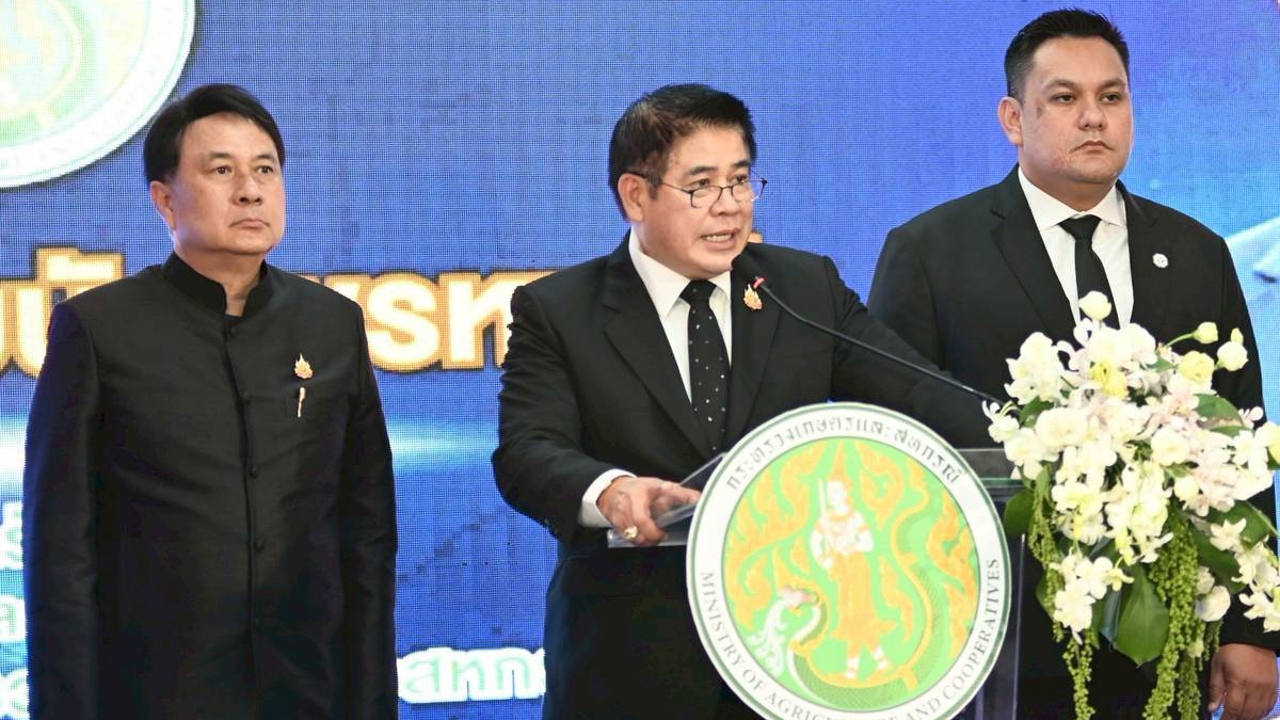 “ธรรมนัส” Kick-off คุมเข้ม “ยางผ่านแดน-กำหนดเขตควบคุมยาง” นำร่อง 2 จังหวัด ระนอง - ตาก
