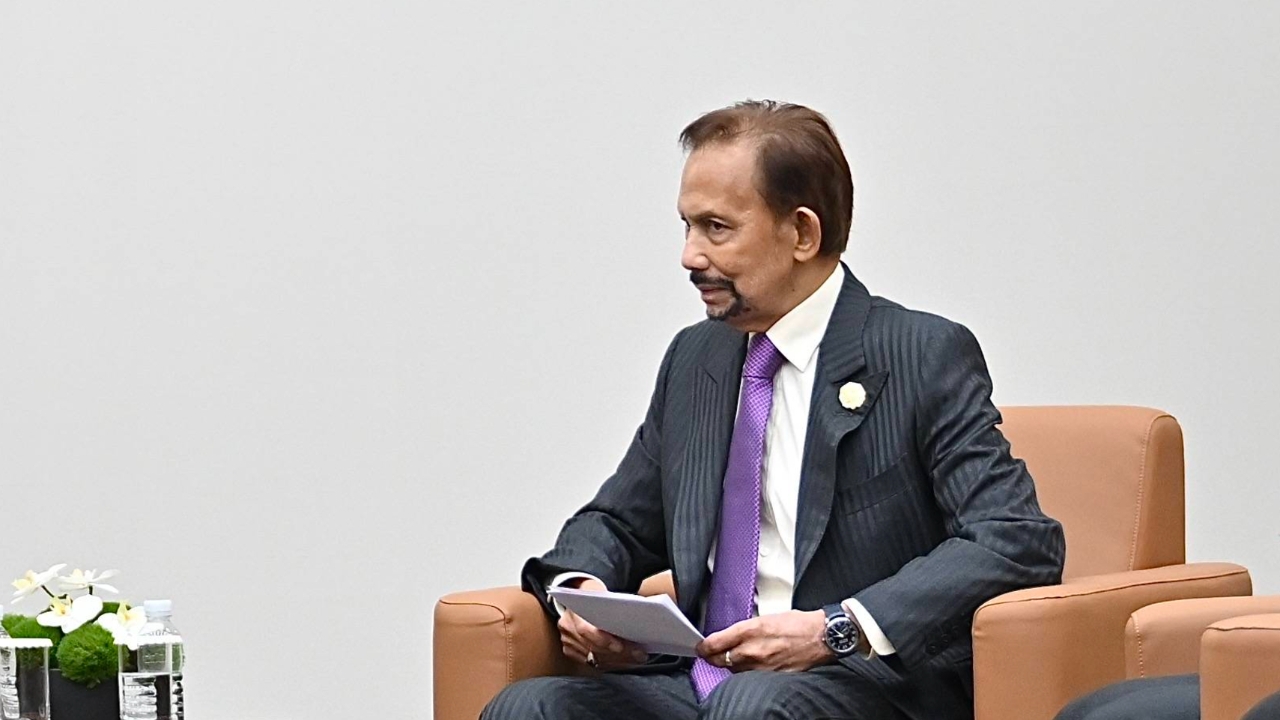 กษัตริย์บรูไนฯ แสดงความเสียพระราชหฤทัยต่อการเสด็จสวรรคตของสมเด็จพระพันปีหลวง