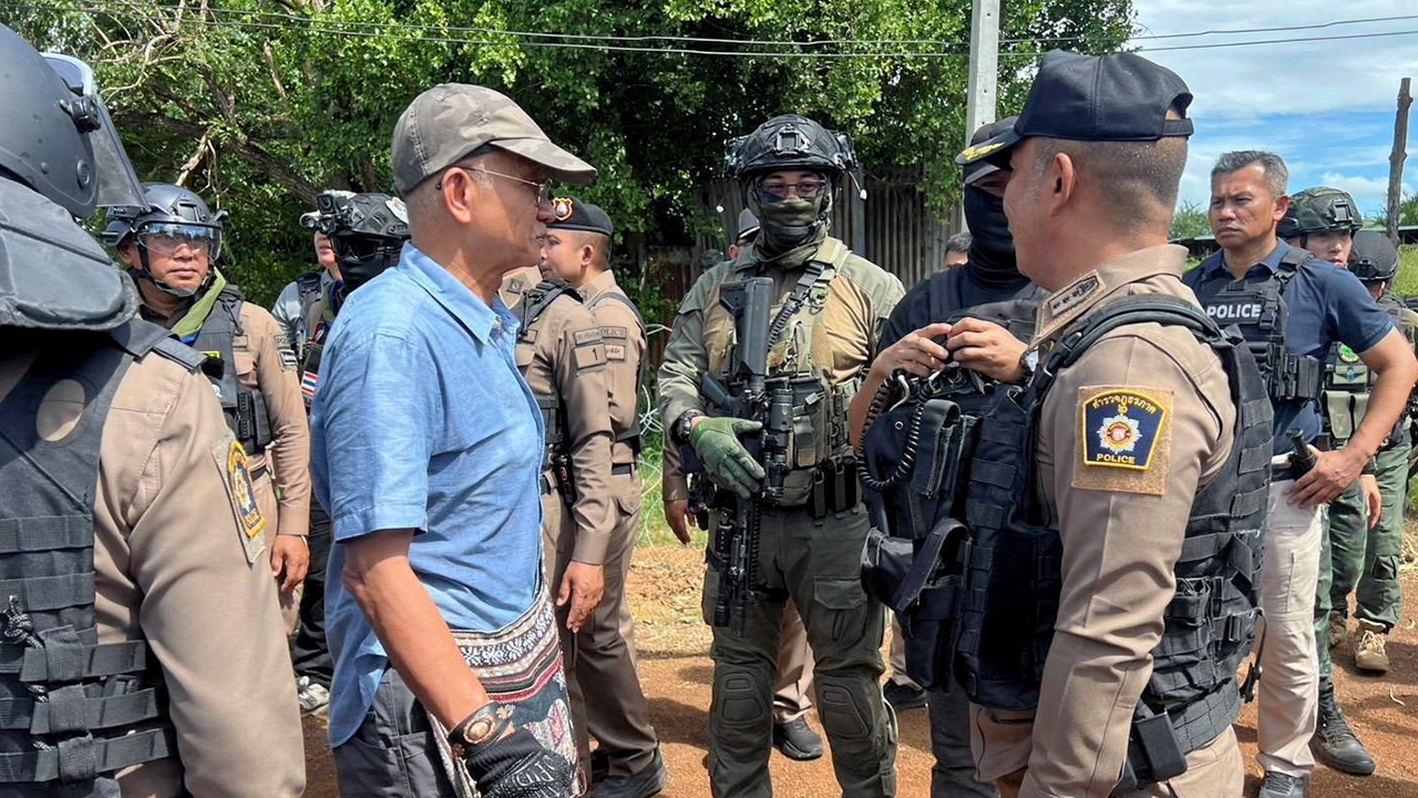 ดีเดย์ให้ "กัมพูชา" ถอนอาวุธหนักวันนี้ กห.ฮึ่มปราม "วีระ" อย่ากดดันทหาร นําม็อบชายแดน