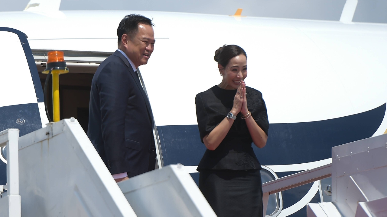 “จ๋า ธนนนท์” ขอโทษสื่อ ปัดมีเจตนาคุกคาม ปมแซว “ทำไมใจร้ายกับท่านนายกฯ”