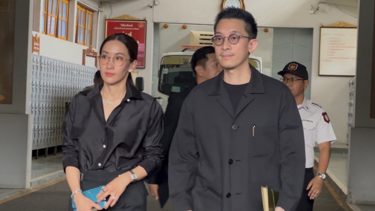 "เอม-สามี" เยี่ยม "ทักษิณ" ปัดคุยประเด็น เลือกหัวหน้าพรรคเพื่อไทยคนใหม่