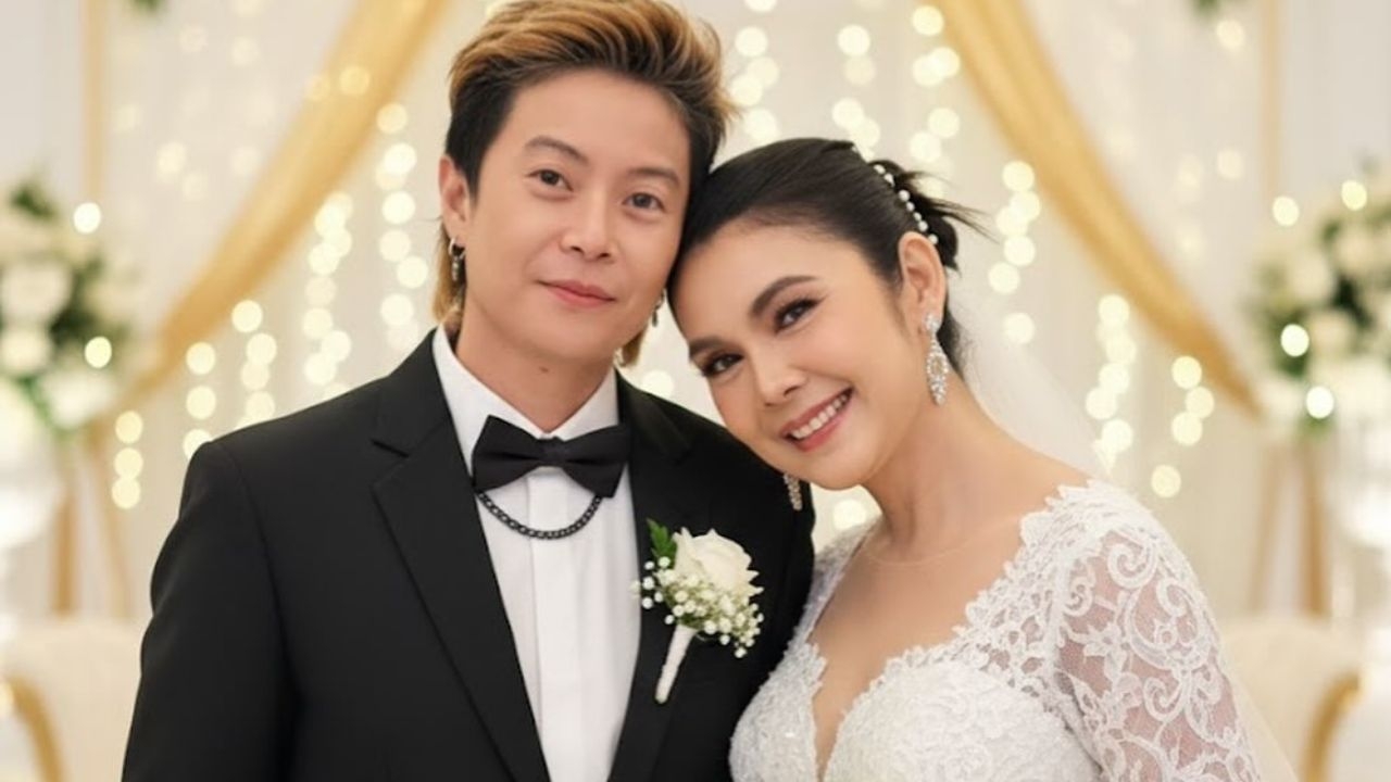 ฝน ธนสุนทร เปิดภาพหวานใส่ชุดเจ้าสาว ยืนเคียงข้างหวานใจ ก่อนจะรีบเฉลยทันที