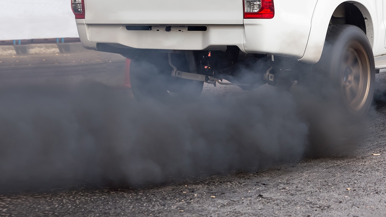 1 พ.ย. คุมเข้มรถยนต์ดีเซลควันดำ ปรับค่ามาตรฐานไม่เกิน 20% รุ่นเก่ายูโร 1-5 รีบคลีนเครื่อง