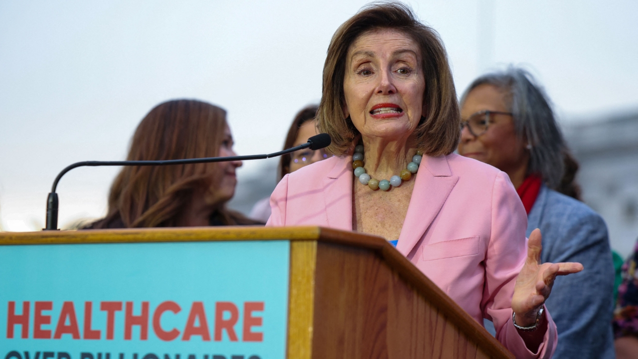 "แนนซี เพโลซี" ประกาศวางมือจากสภาคองเกรส ไม่ลงสมัครอีกครั้ง ปิดฉากอาชีพการเมืองกว่า 40 ปี