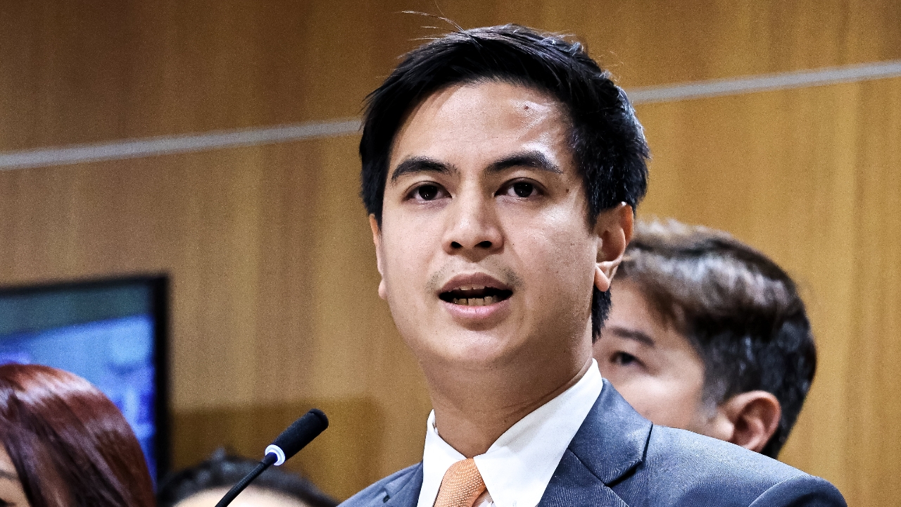 “พริษฐ์” รับหากยุบสภา ประชามติไม่เกิด จี้ รัฐบาลอย่าเอาเรื่องแก้รธน. มาเป็นตัวประกัน