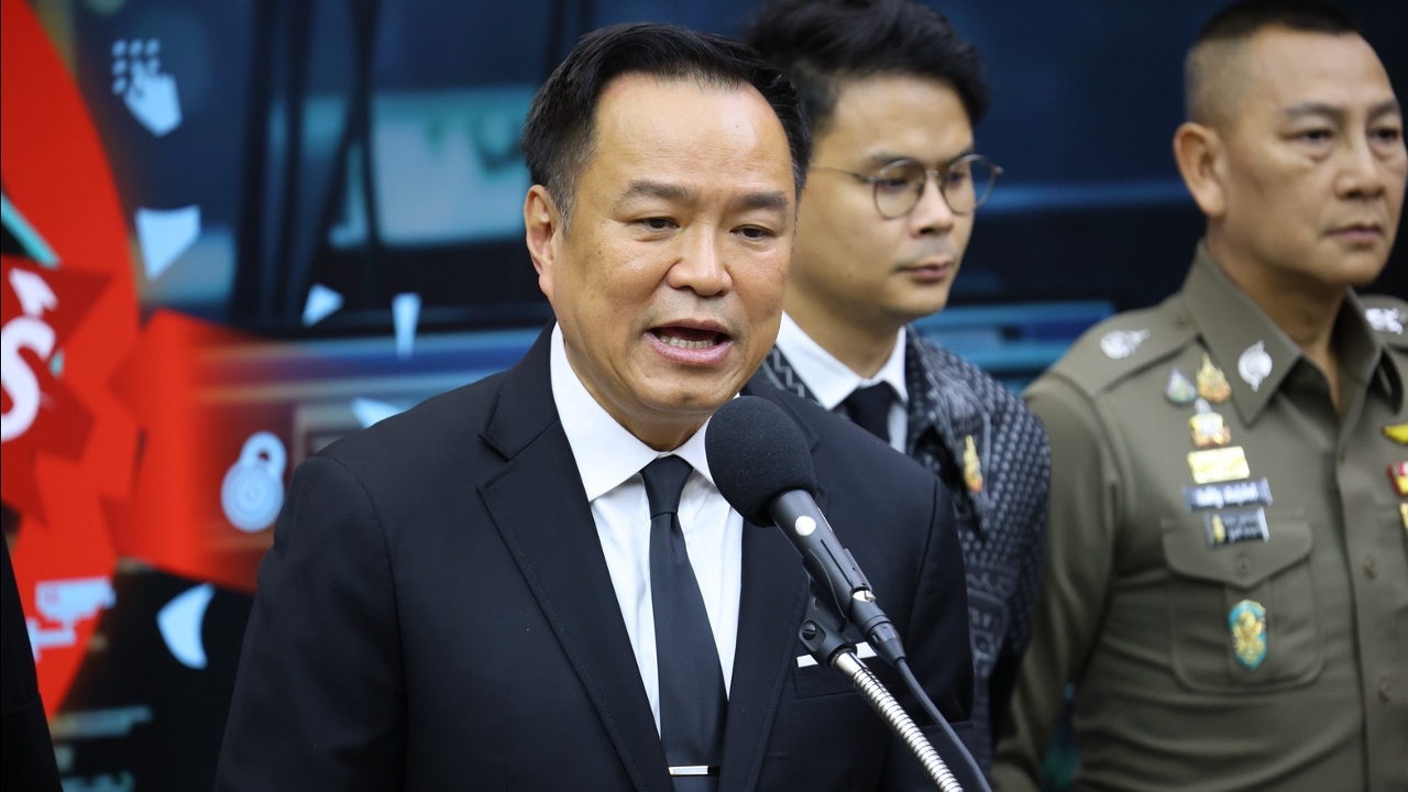 “อนุทิน” ท้า หากมีหลักฐานคนเอี่ยวสแกมเมอร์ มายื่นที่ ผบ.ตร.ได้ อย่าเสียเวลายื่นข้อมูลผิดซอย