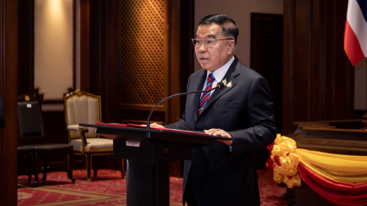 กองทัพสร้างรั้วชายแดน บีบกัมพูชาเร่งถอนอาวุธหนัก ไม่ใช่กำลังหากไม่จำเป็น