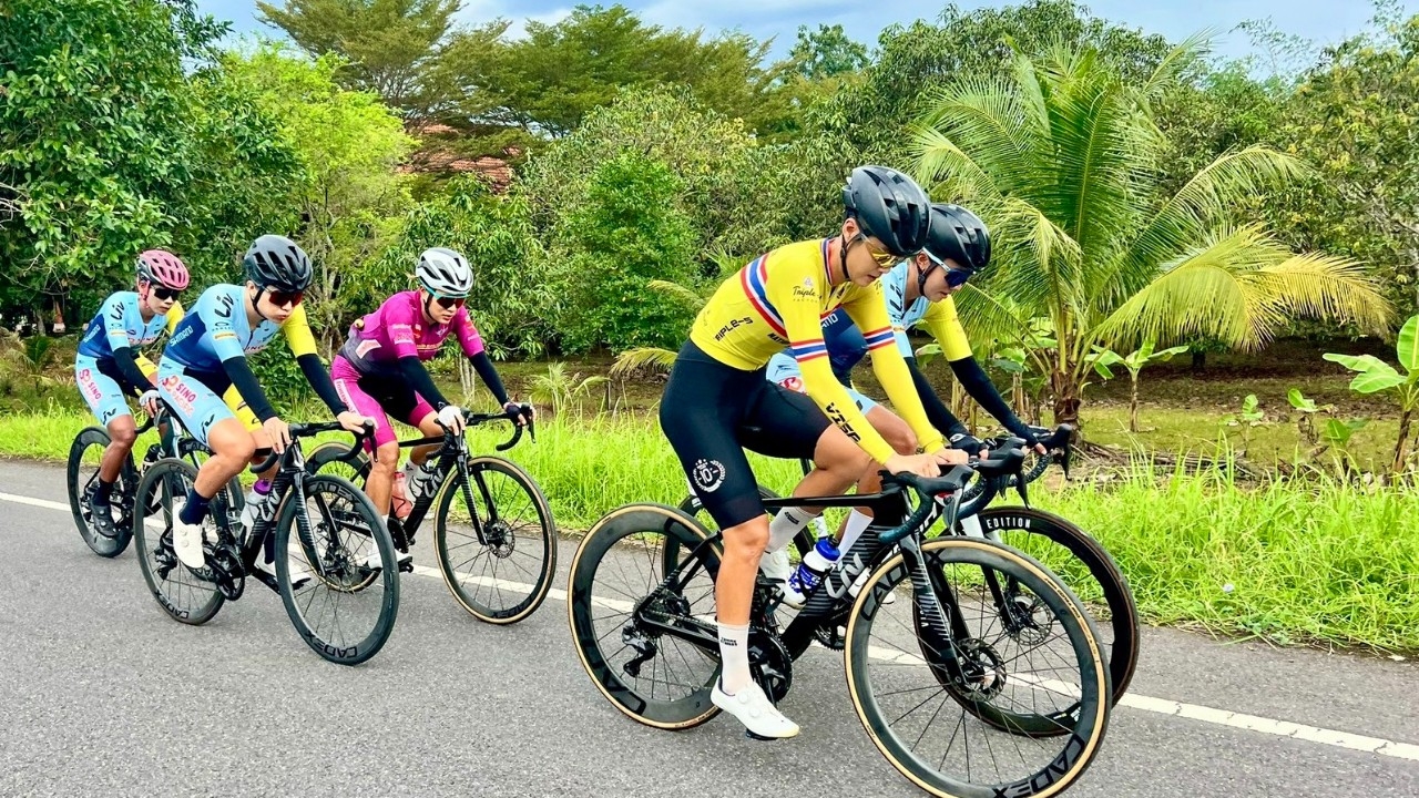 “เสธ.หมึก” เดินสายให้กำลังใจนักปั่น ก่อนลงชิงชัยศึกซีเกมส์ ยืนยันหวังคว้าอย่างน้อย 6 เหรียญทอง