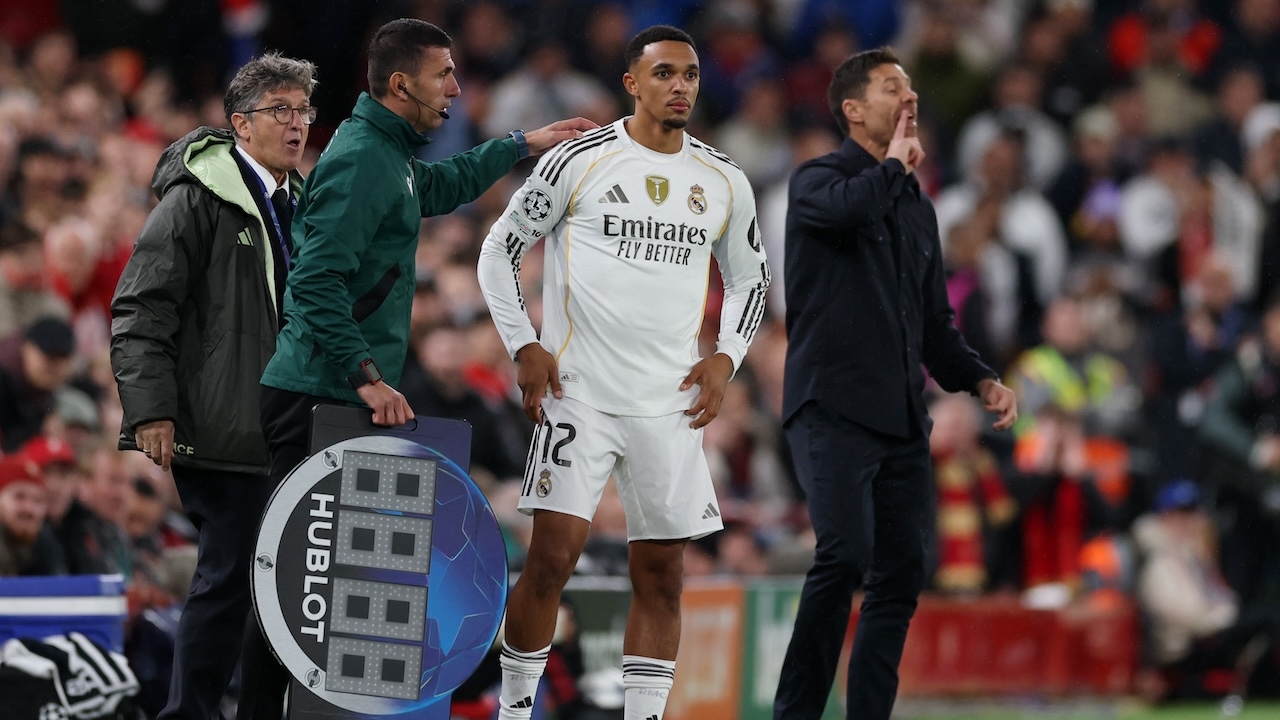 เกิดอะไรขึ้น ชมคลิปปฏิกิริยา "แฟนบอลลิเวอร์พูล" หลัง "เทรนต์" กลับแอนฟิลด์ครั้งแรก 