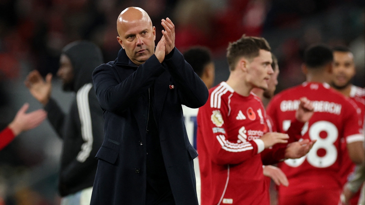 ลิเวอร์พูล กลับมาชนะ "ซูเปอร์คอม" ทำนายเต็งแชมป์พรีเมียร์ลีกล่าสุด หลังจบนัดที่ 10