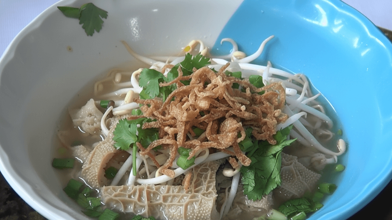 "พุงวัวทางหลวง" กลับมาแล้ว ซุปเครื่องในวัวรสแซ่บ คนตามกินแน่น