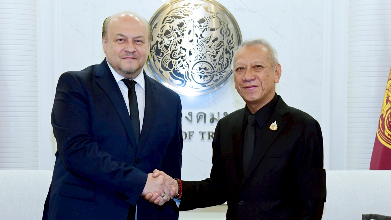 "พิพัฒน์" ลุยฟื้นสัมพันธ์ เตรียมเปิดเส้นทางบินตรง ไทย-รัสเซีย หวังบูมท่องเที่ยว