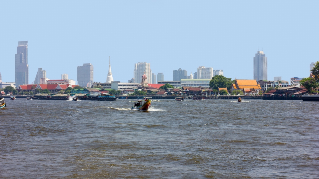 ปภ. ประสาน 10 จังหวัดภาคกลาง และกรุงเทพฯ เฝ้าระวังระดับน้ำเจ้าพระยาเพิ่มสูงขึ้น