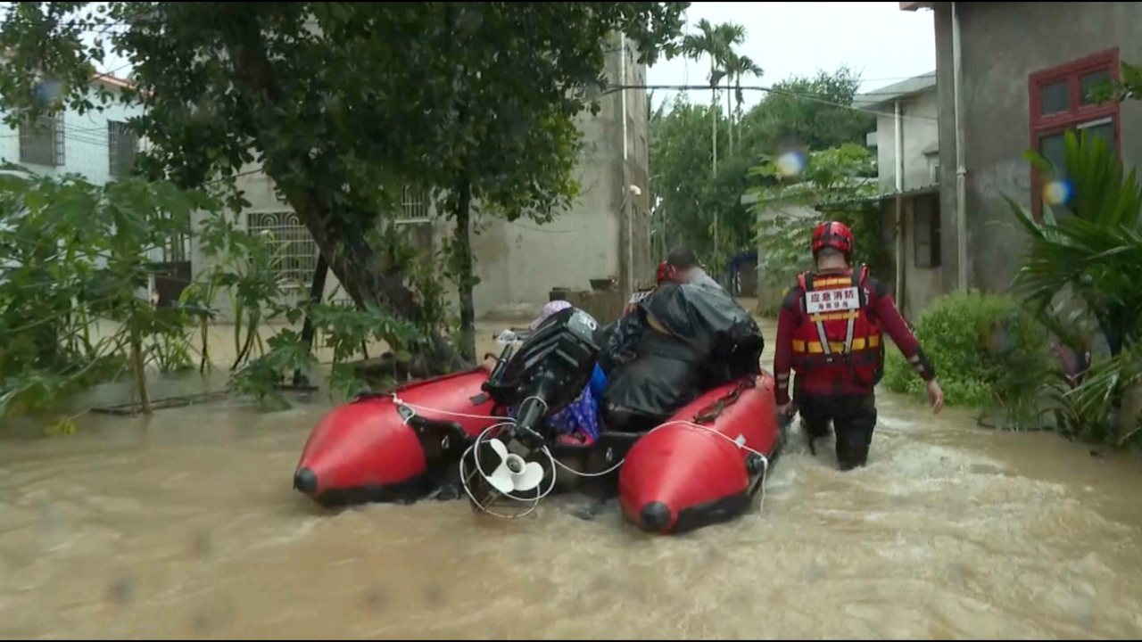 ไหหลำอพยพคนนับพัน ยกระดับเตือนภัย รับมือพายุไต้ฝุ่นคัลแมกี