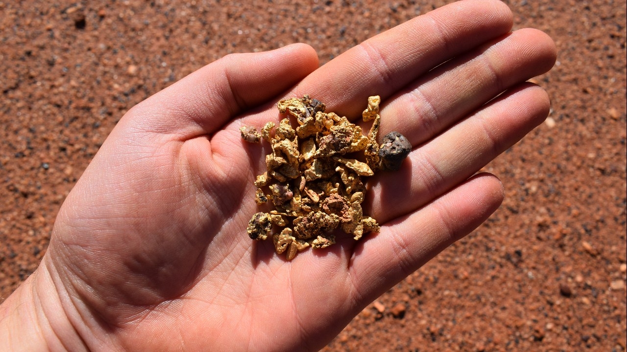  ราคาทองคำพุ่ง ออสเตรเลียตื่นทอง คนแห่ขุดเหมืองเก่าคึกคัก