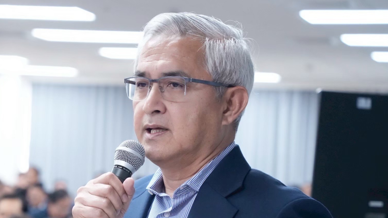 “ก่อแก้ว” ชี้ “อภิสิทธิ์” คือสิ่งชำรุดทางการเมือง ไม่เชื่อทำประชาธิปัตย์ดีขึ้น