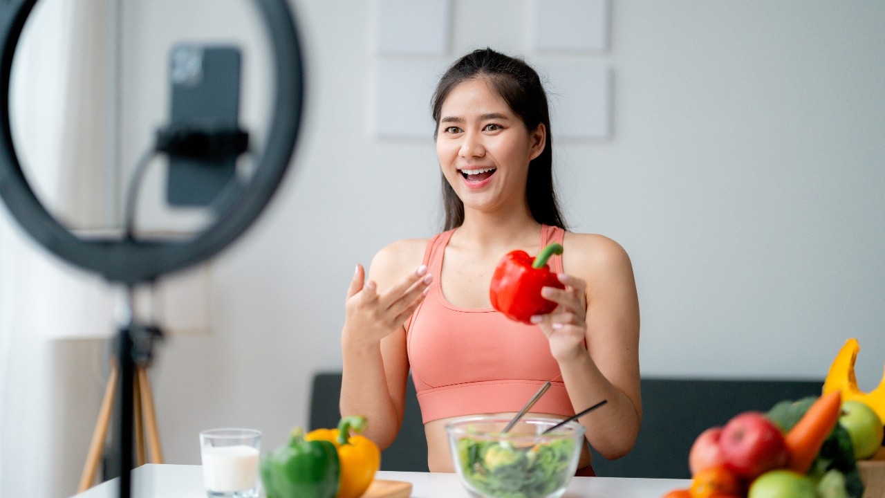 ส่องเทรนด์ตลาดแรงงานปี 2568 AI - ไลฟ์สด มาแรง Reskill คือทางรอดคนยุคใหม่