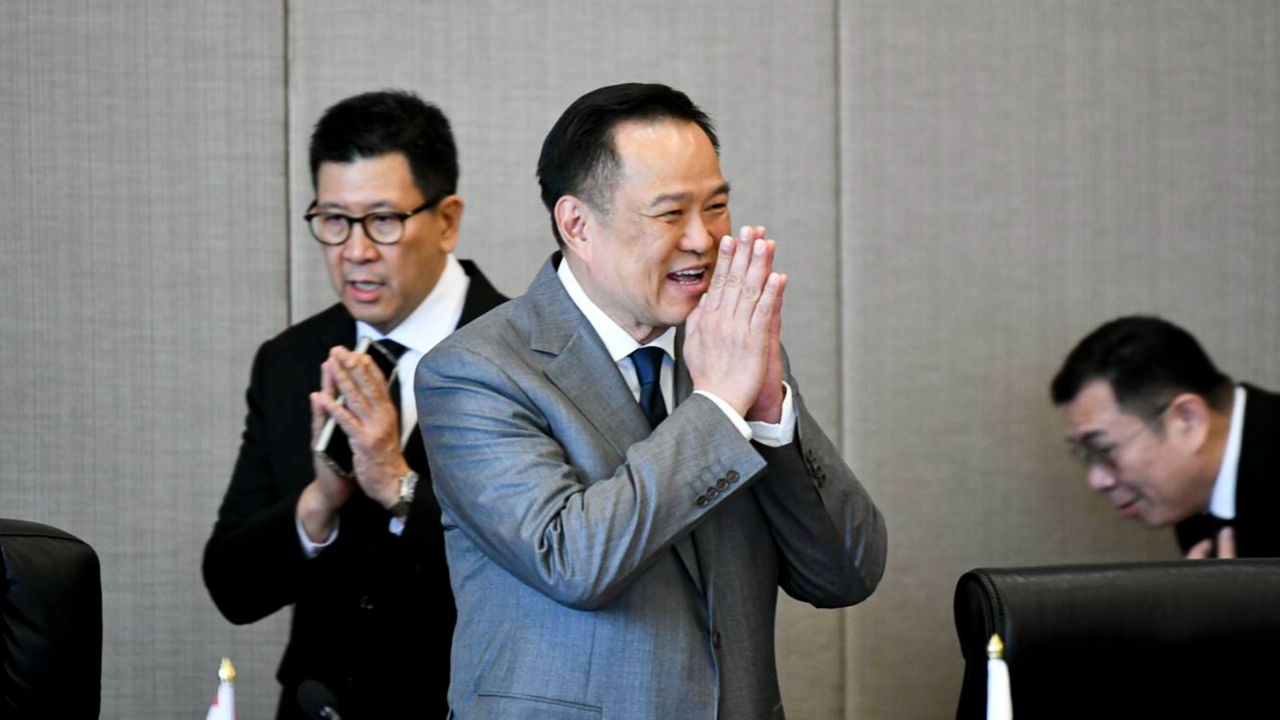 คนละครึ่งพลัสเฟส 2 “อนุทิน” จี้ดึงคนตกหล่นให้เข้าถึง มีกำลังใจประชาชนตอบรับดี