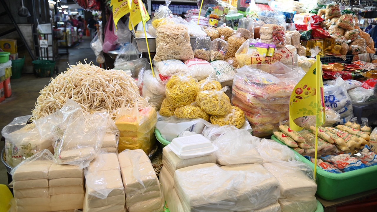 กินเจ 2568 ตรวจราคาสินค้าตลาดยิ่งเจริญ ส่วนใหญ่ลดลงจากปีก่อน เว้นผักบางชนิด