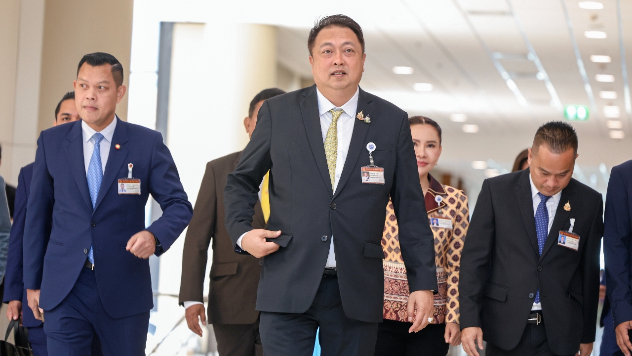 “สุชาติ-ธนกร” นำ “ฐาปกรณ์-ฤทธิรงค์” สมัครเข้าบ้านพรรคภูมิใจไทยพรุ่งนี้