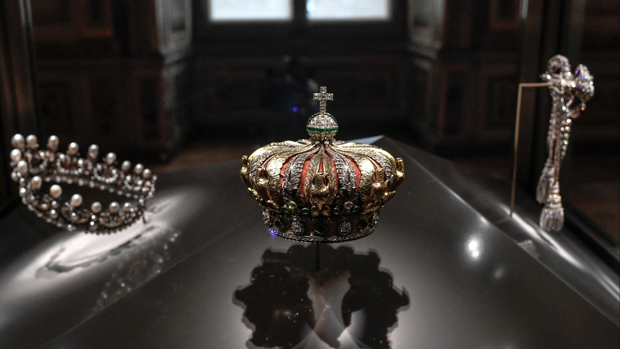 ผู้เชี่ยวชาญคาด “เครื่องเพชรล้ำค่า” ที่ถูกขโมยจากพิพิธภัณฑ์ลูฟวร์อาจสูญหายตลอดกาล 