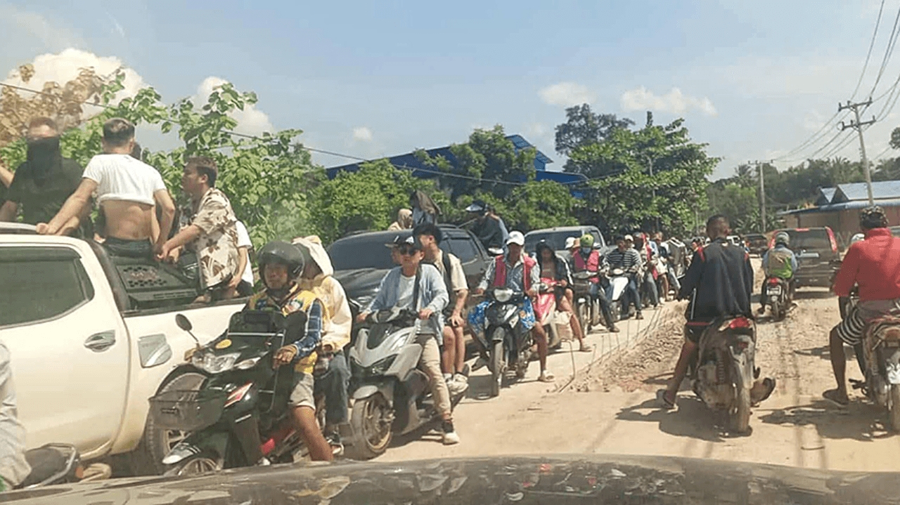 พม่าบุกทลายแก๊งคอลเซ็นเตอร์ "เคเคพาร์ก" คนงานกว่า 600 หนีตายเข้าไทย