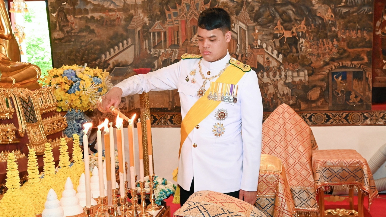 เฝ้าชมพระบารมี เจ้าฟ้าทีปังกรฯ เสด็จถวายผ้าพระกฐิน วัดสุวรรณดาราราม-วัดนิเวศธรรมประวัติ