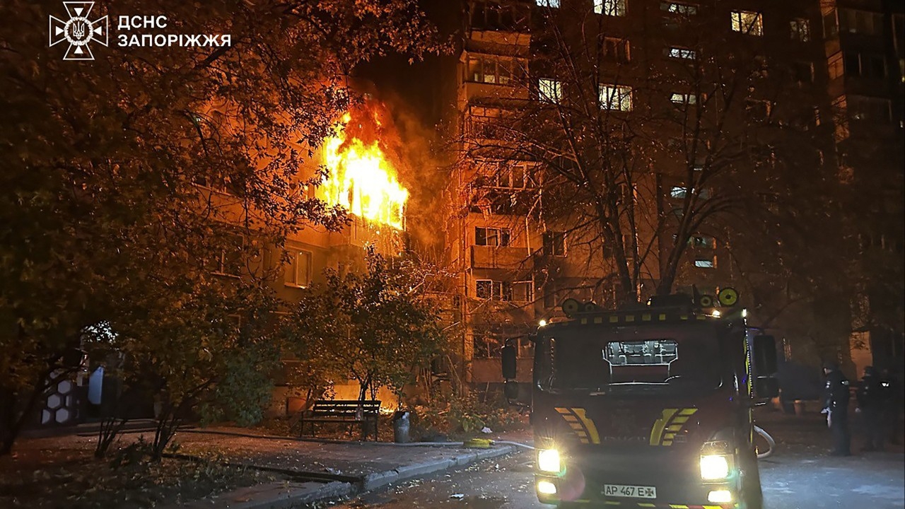 รัสเซียถล่มยูเครนระลอกใหม่ ดับ 6 ศพ หลังทรัมป์ยกเลิกเจรจาปูติน