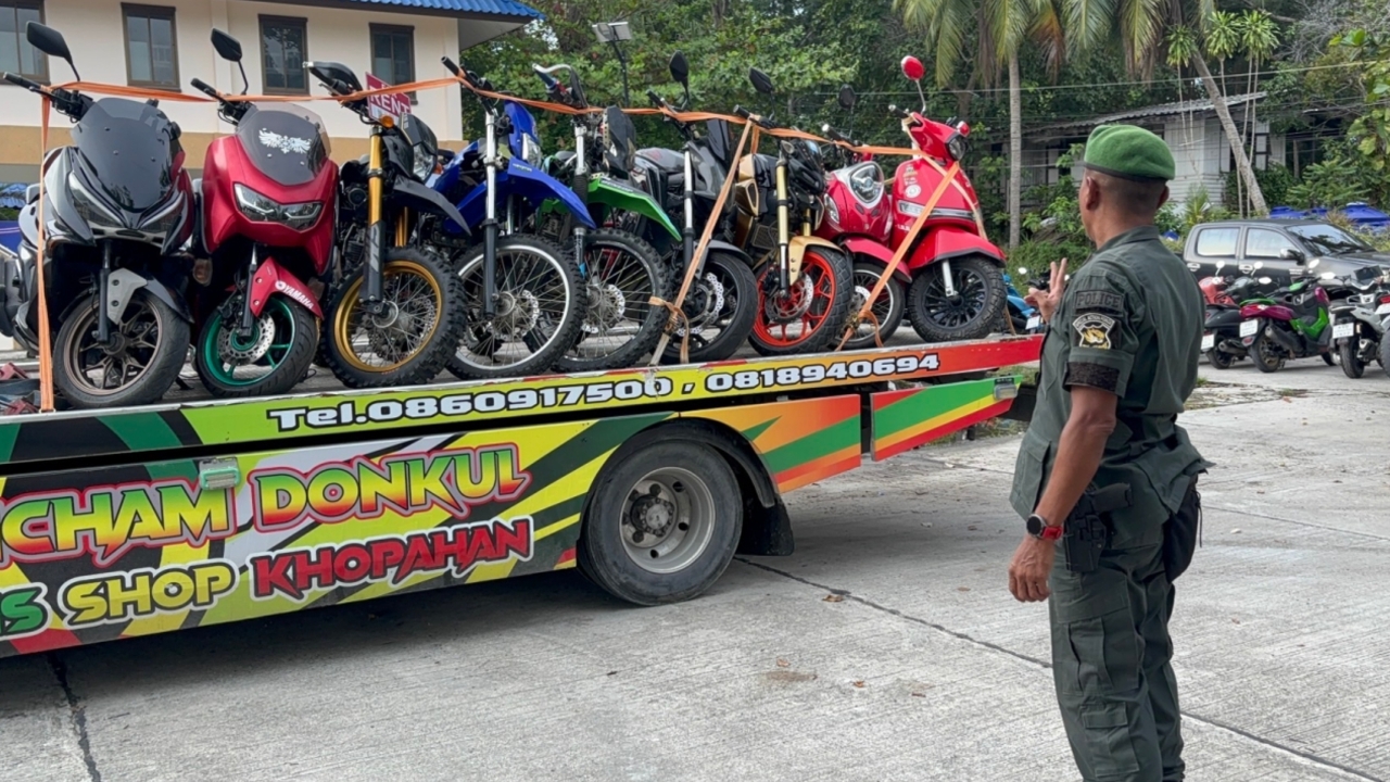 บุกตรวจร้านรถเช่าชาวรัสเซียบนเกาะพะงัน ยึดรถ จยย. ร่วม 400 คัน ตรวจสอบ