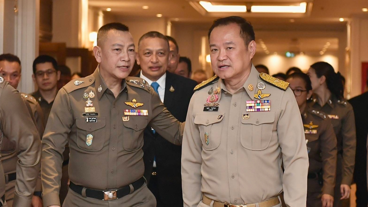 “อนุทิน” เซ็นคำสั่ง มท. ไม่อนุญาตเล่นพนันโป๊กเกอร์ ไม่ทราบ “อิ๊งค์” ลาออกหัวหน้าพรรค