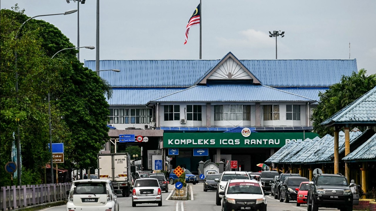 มาเลเซียทุ่ม 11,700 ล้าน เตรียมสร้างกำแพงความมั่นคง พรมแดนไทย-กลันตัน สกัดลอบหนี ขนของเถื่อน