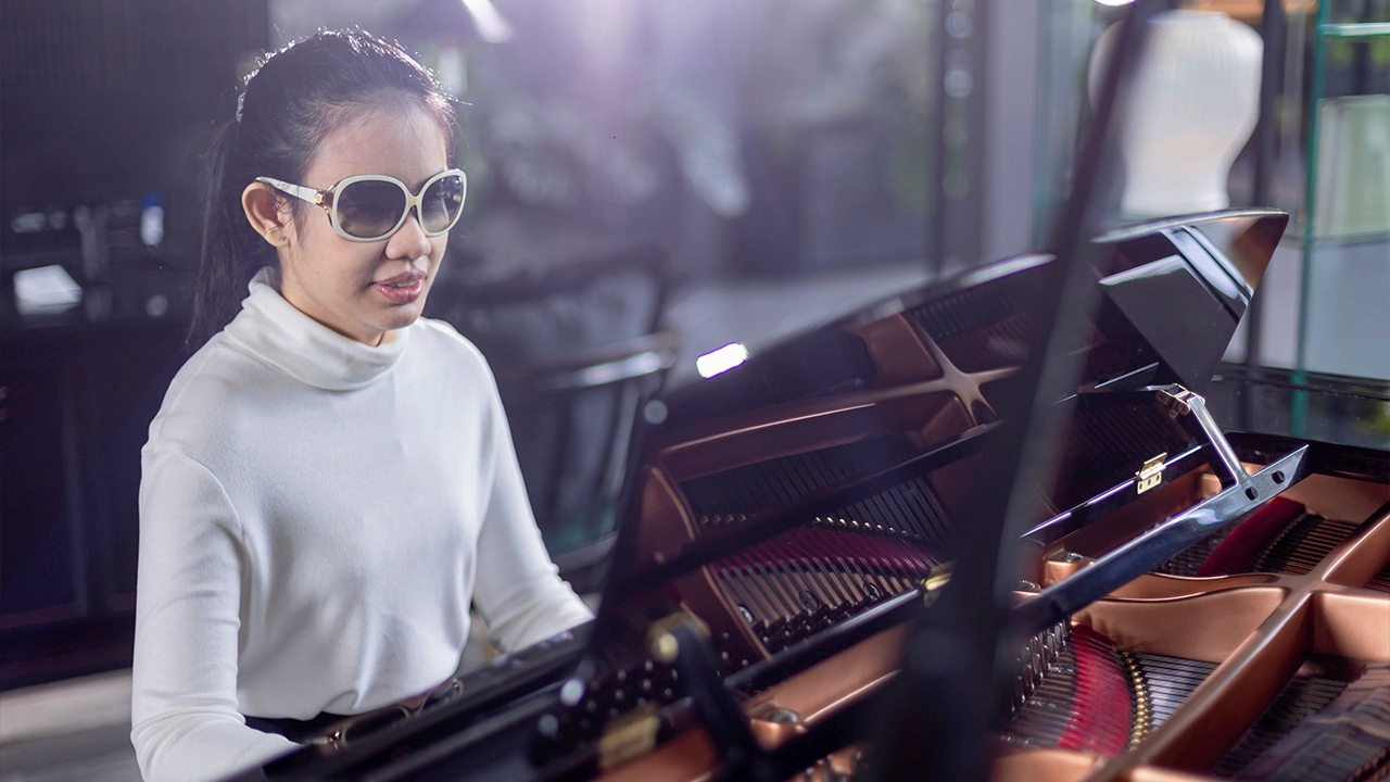 อุบลวรรณ เปียแก้ว นักเปียโนผู้พิการทางสายตา ต้นแบบผู้ไม่ยอมท้อกับชะตาชีวิต