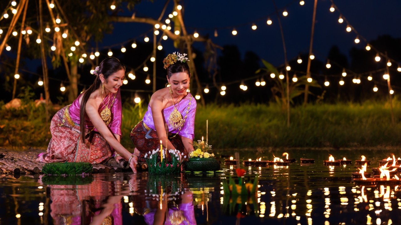 อัปเดต ประเพณีลอยกระทงสุโขทัย 2568 จัดวันไหน มีกิจกรรมไหนยกเลิกบ้าง