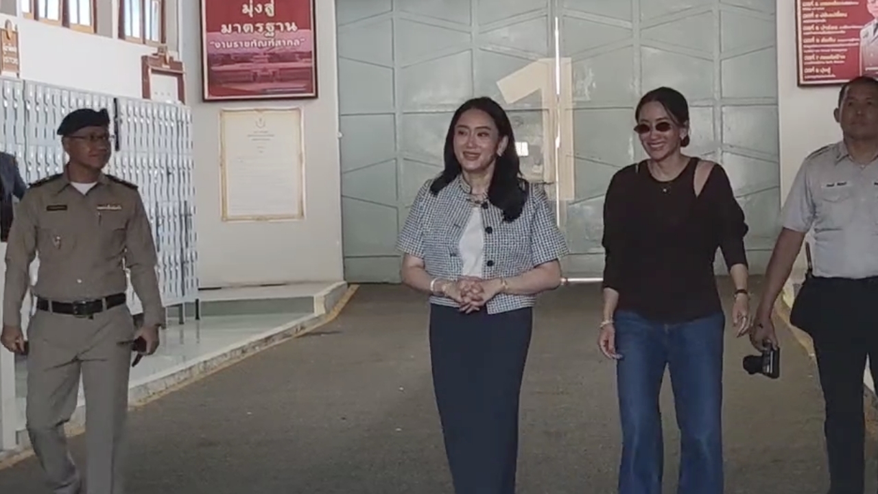 "อิ๊งค์-เอม" เข้าเยี่ยม "ทักษิณ" เผยพ่อนับวันอยู่เรือนจำครบ 6 อาทิตย์พอดี