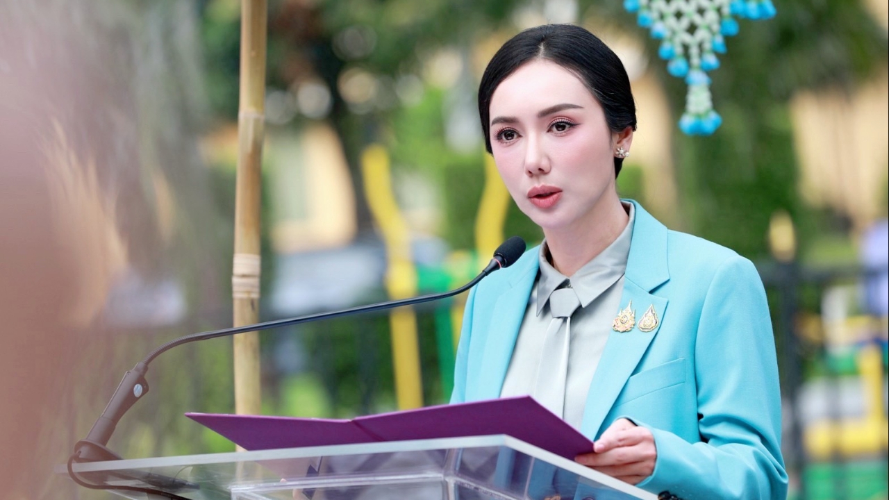 พท. จี้นายกฯ ใช้วิกฤติเป็นโอกาสเร่งปราบสแกมเมอร์ หลังต่างประเทศรุมกินโต๊ะ