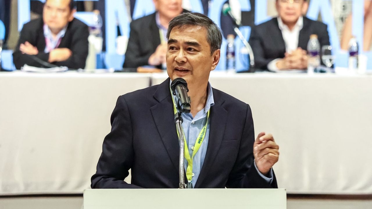 “อภิสิทธิ์” นัด กก.บห.ประชาธิปัตย์ชุดใหม่ สักการะพระแม่ธรณีบีบมวยผม 20 ต.ค.