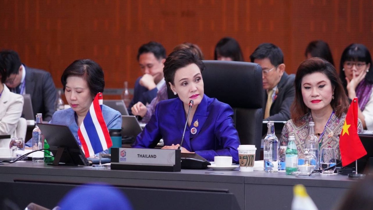 "ศุภจี" นำทีมร่วมประชุมอาเซียน ชูประเด็นรับมือความเสี่ยงภูมิเศรษฐศาสตร์