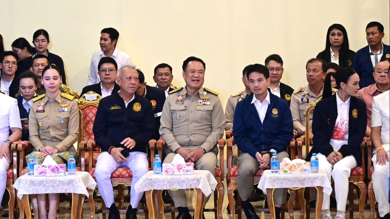 "หลวงพ่อหนู" สวดให้พรชาวกระบี่ ลั่นป้องอธิปไตยชายแดนไม่เสียดินแดนแม้ตารางนิ้ว