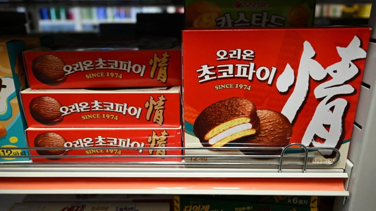 คดีช็อคโกพาย: พนักงานส่งของเกาหลีใต้ สู้คดี "ขโมยขนม" 24 บาท ยืดเยื้อนานนับปี