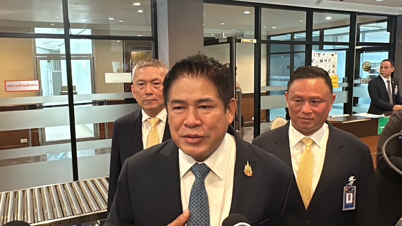 “ธรรมนัส”  ไม่รู้เรื่อง “กัน จอมพลัง” เขียนข้อบังคับยกทรัพย์สินให้มูลนิธิธรรมนัส ยันไม่เกี่ยวกธ.