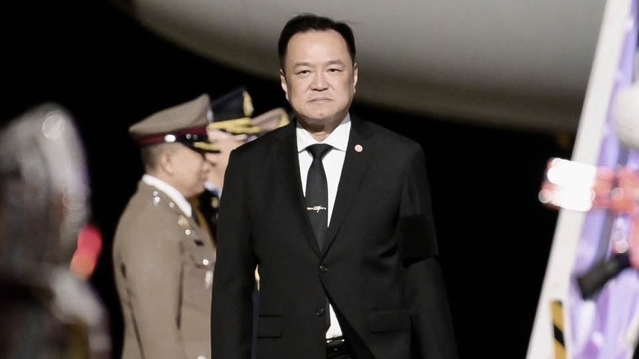 “อนุทิน” ถึงมาเลเซียแล้ว ร่วมพิธีเปิดการประชุมสุดยอดอาเซียน ครั้งที่ 47 พรุ่งนี้