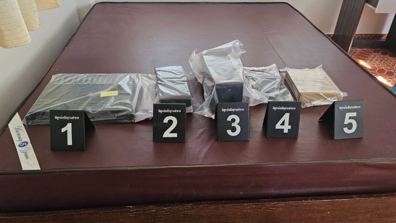 ตร.ทลายเครือข่ายแก๊งคอลเซ็นเตอร์ บุกยึดเครื่องซิมบ็อกกลางเมืองสระแก้ว