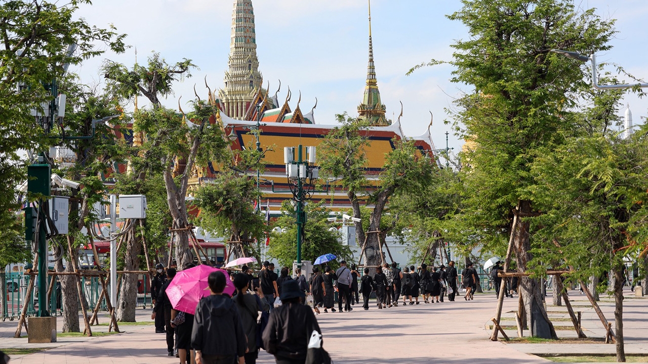 รถไฟฟ้า MRT 4 สาย พร้อมบริการประชาชน เดินทางร่วมถวายน้ำสรงพระบรมศพ "พระพันปีหลวง"