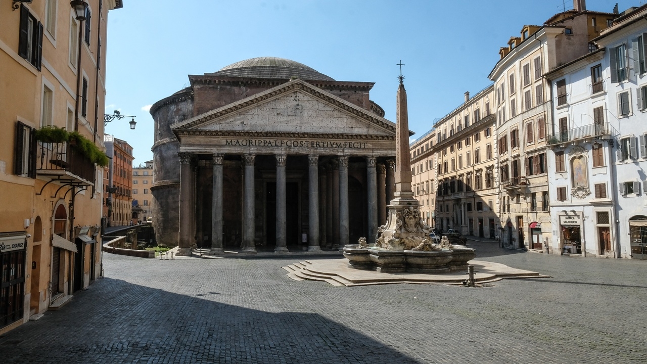 สลด ผู้เฒ่าญี่ปุ่นตกจากกำแพงวิหารแพนธีออนในกรุงโรม เสียชีวิต